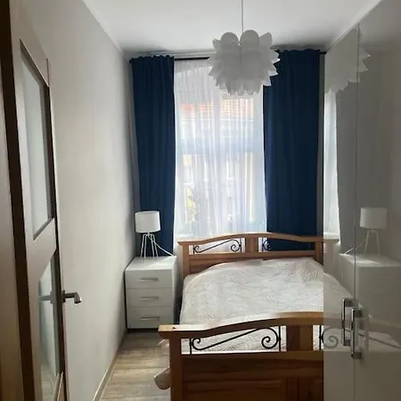 아파트 Sunny & Spacious Apartment, *