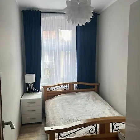 Sunny & Spacious Apartment, 아파트 브로츠와프